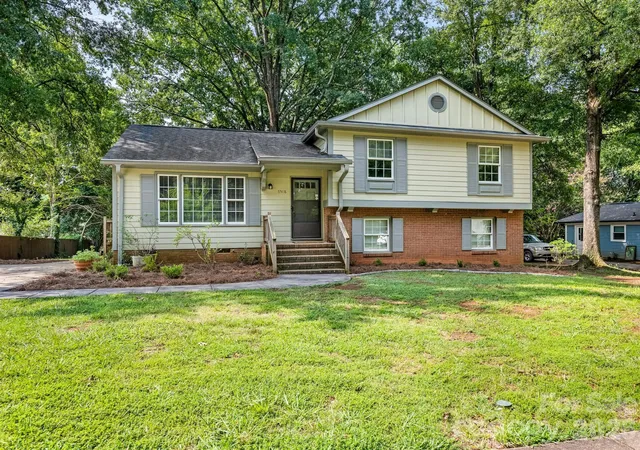 1st image of 7518 Riding Trail Rd, Charlotte, NC 28212 | MLS# 4409300