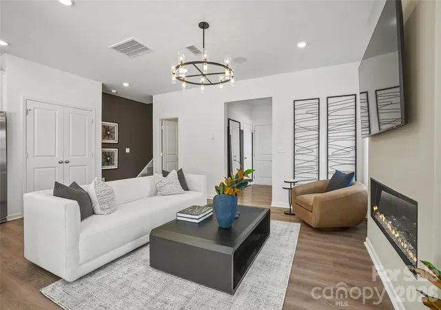 4th image of 13021 Muscovy Ct, Charlotte, NC 28269 | MLS# 4409306