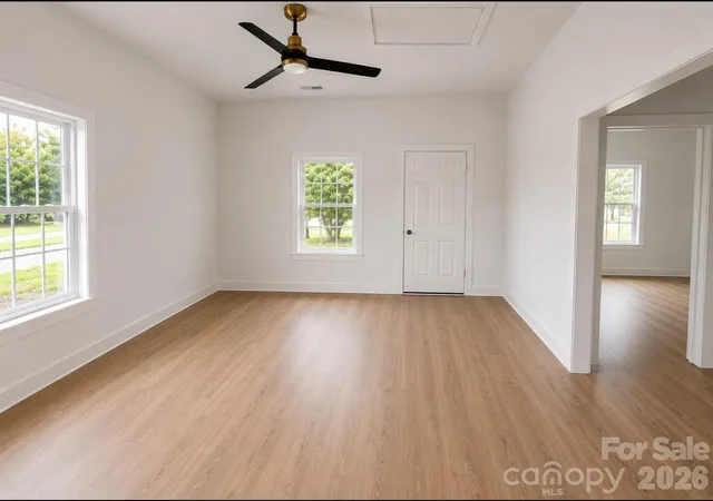 Photo 3 of Single family home for sale at 207 Chestnut St, Gaffney, SC 29340 | MLS# 4409310 | Listing updated on 2026-10-16