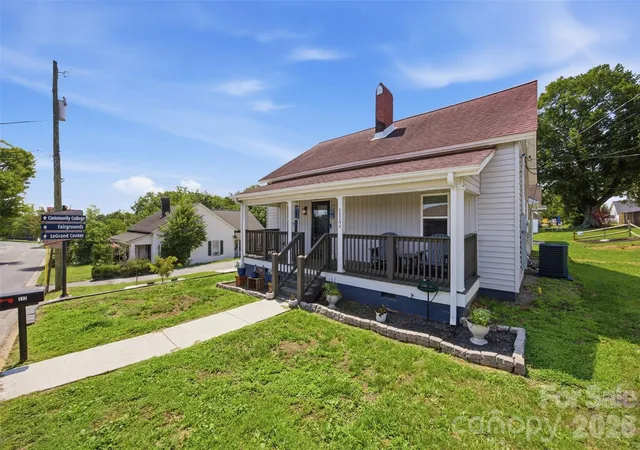 3rd image of 112 Pine St, Shelby, NC 28152 | MLS# 4409314