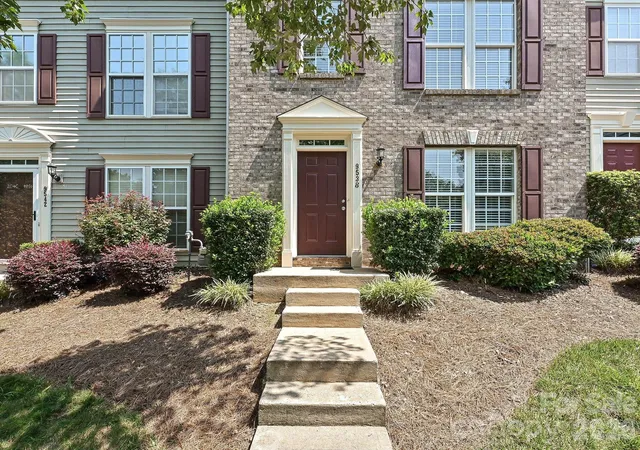 Photo 2 of Townhouse for sale at 9538 Blossom Hl Dr, Huntersville, NC 28078 | MLS# 4409322 | Listing updated on 2026-09-22
