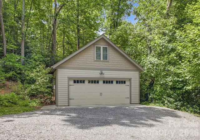 3rd image of 101 Reeds Creek Rd, Fairview, NC 28730 | MLS# 4409331