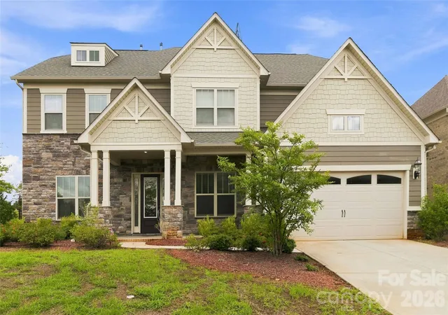 3rd image of 11422 Glanmire Dr, Matthews, NC 28105 | MLS# 4409361