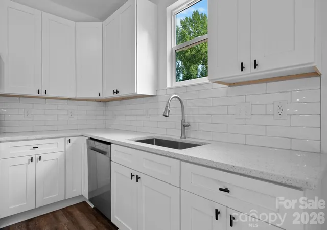 Photo 3 of Sale Pending at 209 Knott St, Shelby, NC 28150 | MLS# 4409362 | Listing updated on 2026-08-27