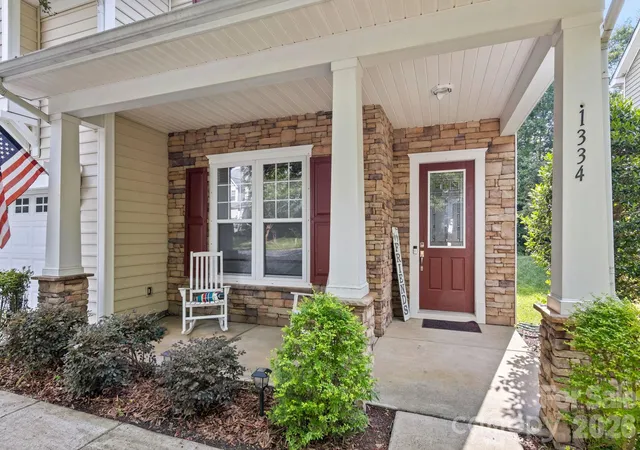 Photo 3 of Single family home for sale at 1334 Sarandon Dr, Matthews, NC 28104 | MLS# 4409363 | Listing updated on 2026-09-11
