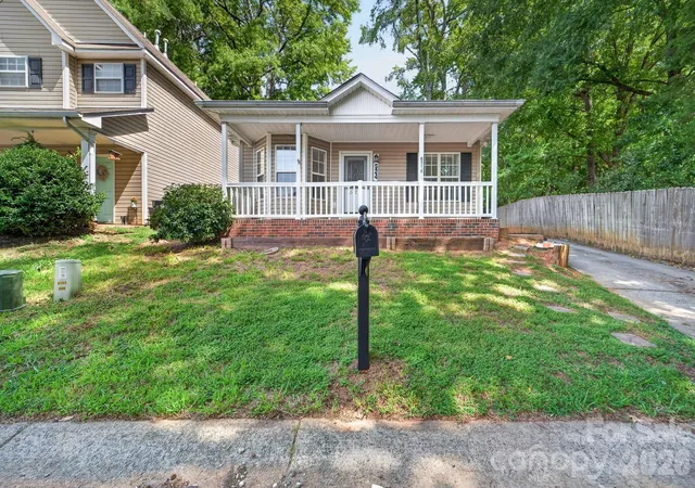 1st image of 524 Jakes Ridge Ln, Mooresville, NC 28115 | MLS# 4409369