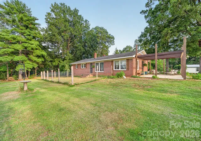 Photo 3 of Single family home for sale at 561 N Shiloh Rd, York, SC 29745 | MLS# 4409370 | Listing updated on 2026-09-06