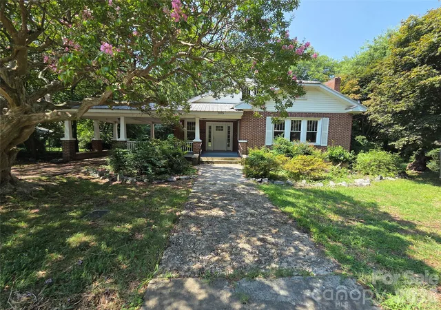 1st image of 305 W 12th St, Kannapolis, NC 28081 | MLS# 4409388