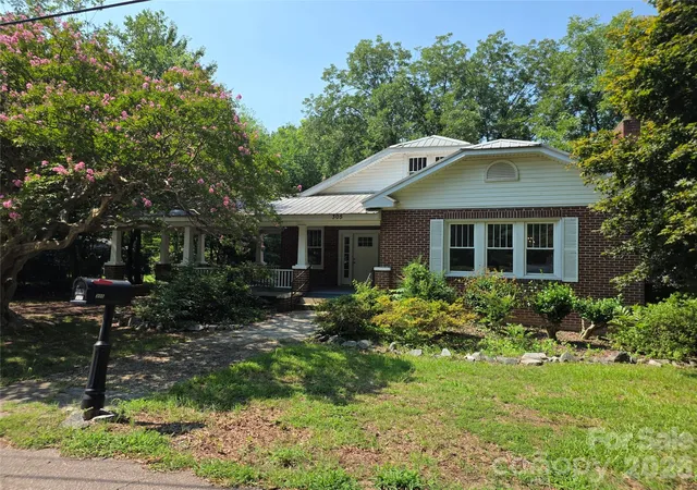 3rd image of 305 W 12Th St, Kannapolis, NC 28081 | MLS# 4409388