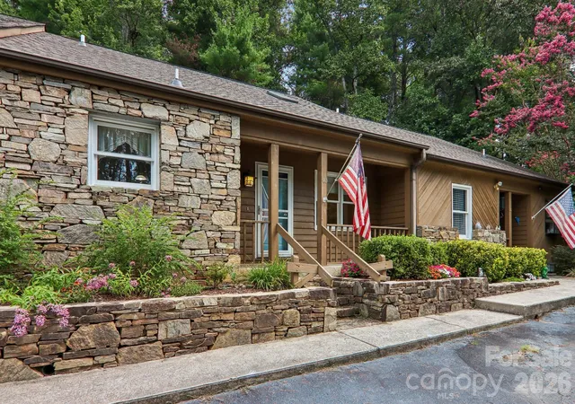 4th image of 40 Sagebrush Cir, Etowah, NC 28729 | MLS# 4409393