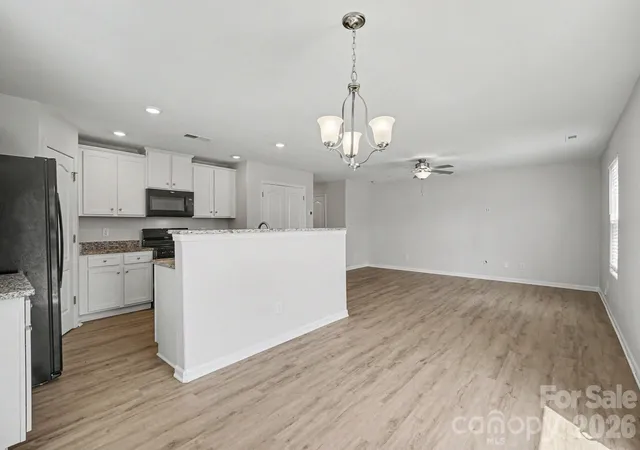 4th image of 3915 Rosfield Dr, Charlotte, NC 28214 | MLS# 4409394