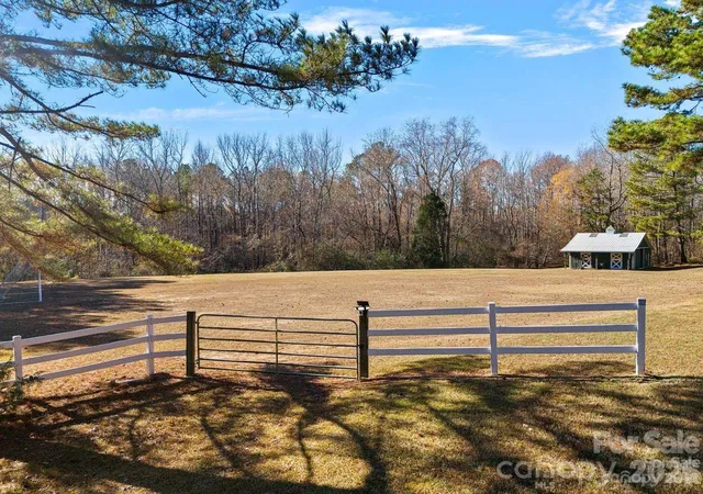 2nd image of 3428 Red Fox Trl, Matthews, NC 28104 | MLS# 4409397