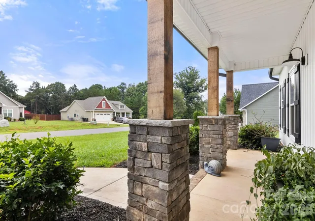 Photo 4 of Single family home for sale at 290 Dorothy Dr, China Grove, NC 28023 | MLS# 4409411 | Listing updated on 2026-09-25