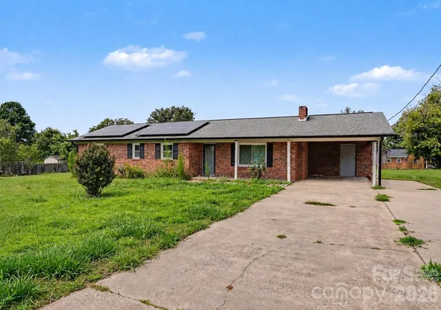 1st image of 406 Greyfield Dr, Kings Mountain, NC 28086 | MLS# 4409413