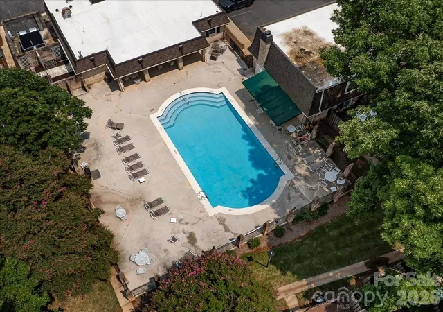 Listing Photo 2 - Condo for sale in building located at 3500 Colony Rd, Charlotte, NC 28211 - Unit #E