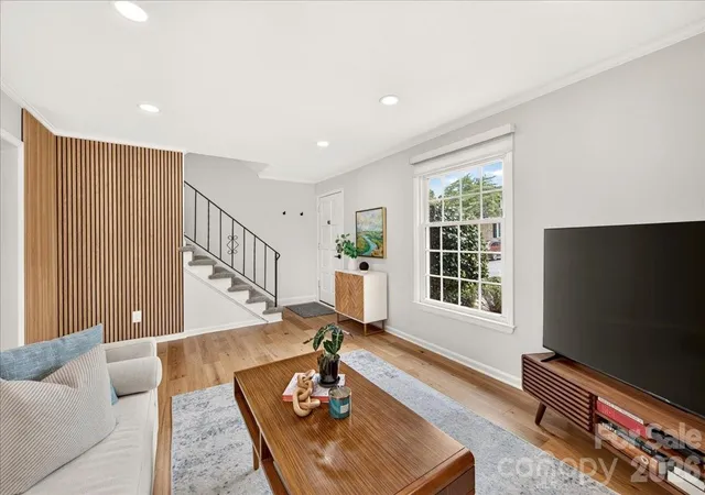 Listing Photo 2 - Condo for sale in building located at 3500 Colony Rd, Charlotte, NC 28211 - Unit #E