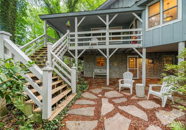 2nd image of 212 Torda Tr, Waynesville, NC 28786 | MLS# 4409422