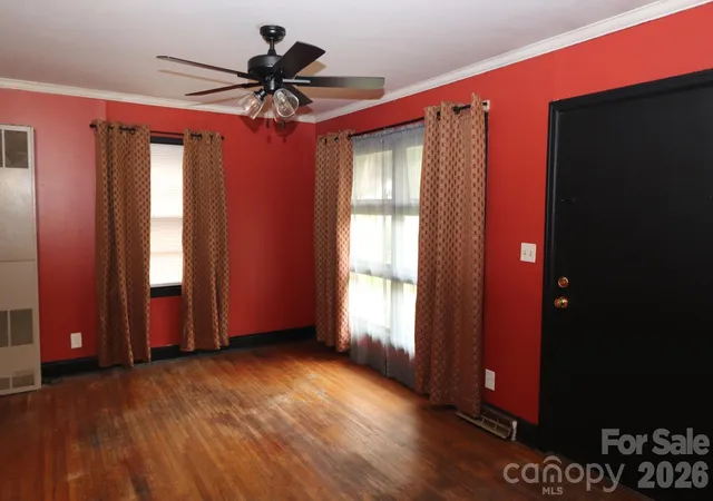 Photo 2 of Single family home for sale at 608 Westwood Cir, Gastonia, NC 28052 | MLS# 4409426 | Listing updated on 2026-08-01