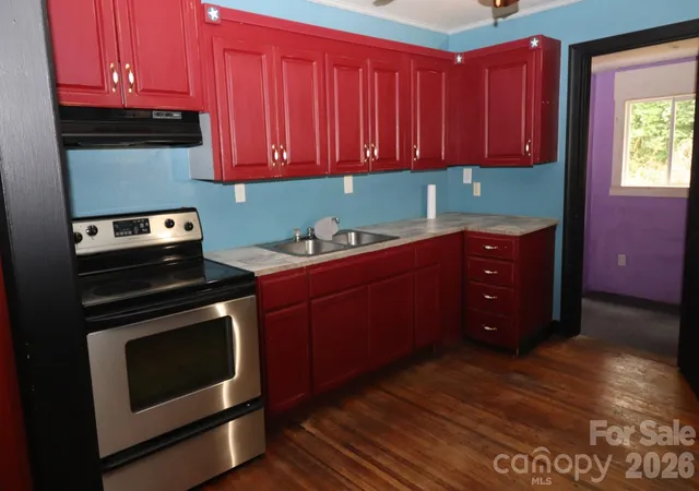 Photo 3 of Single family home for sale at 608 Westwood Cir, Gastonia, NC 28052 | MLS# 4409426 | Listing updated on 2026-08-01
