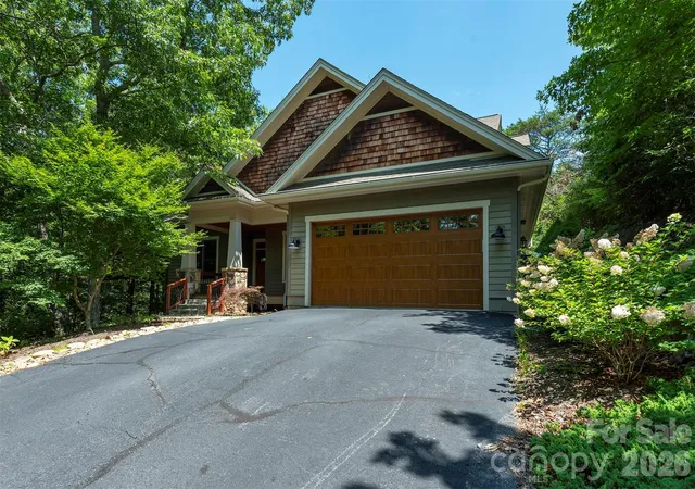 Photo 3 of Single family home for sale at 416 Ivy Rd, Black Mountain, NC 28711 | MLS# 4409427 | Listing updated on 2026-09-25