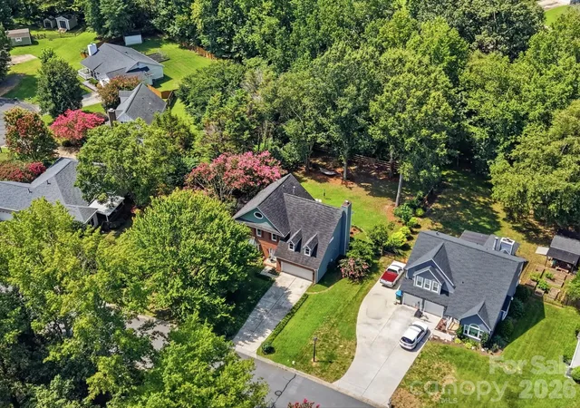 Photo 3 of Sale Pending at 13315 Kintyre Ct, Matthews, NC 28105 | MLS# 4409441 | Listing updated on 2026-08-24