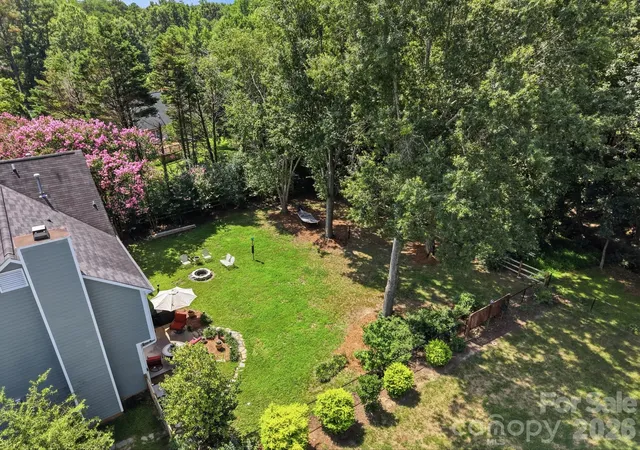 Photo 4 of Sale Pending at 13315 Kintyre Ct, Matthews, NC 28105 | MLS# 4409441 | Listing updated on 2026-08-24