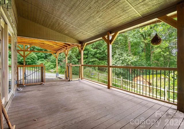 Photo 2 of Single family home for sale at 125 Hyacinth Dr, Clyde, NC 28721 | MLS# 4409445 | Listing updated on 2026-10-02