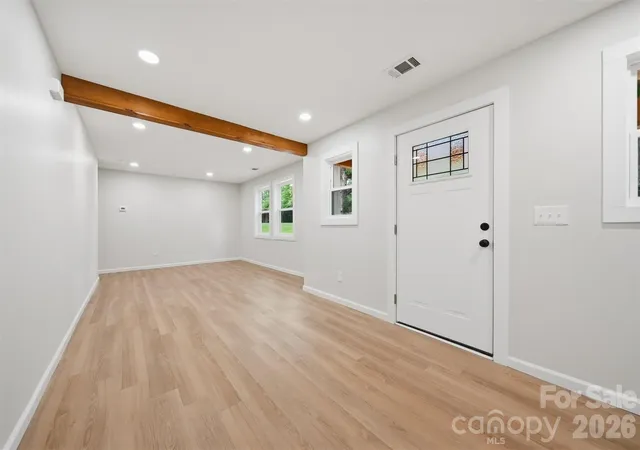 Photo 4 of Single family home for sale at 419 Rockyford St, Morganton, NC 28655 | MLS# 4409469 | Listing updated on 2026-10-01