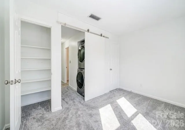4th image of 216 S Clarkson St, Charlotte, NC 28202