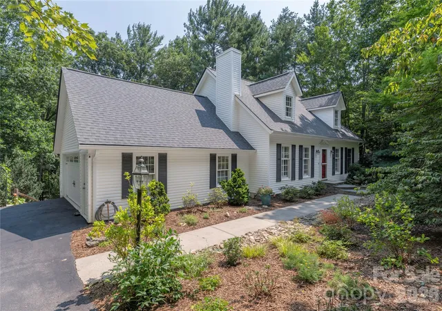 2nd image of 26 Moriah Ln, Asheville, NC 28803 | MLS# 4409521