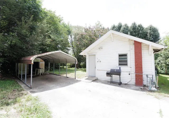 2nd image of 329 Finley Ave Nw, Lenoir, NC 28645 | MLS# 4409548