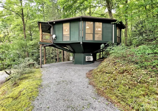 Photo 3 of Single family home for sale at 475 Mountain Forest Est, Sylva, NC 28779 | MLS# 4409586 | Listing updated on 2026-08-17