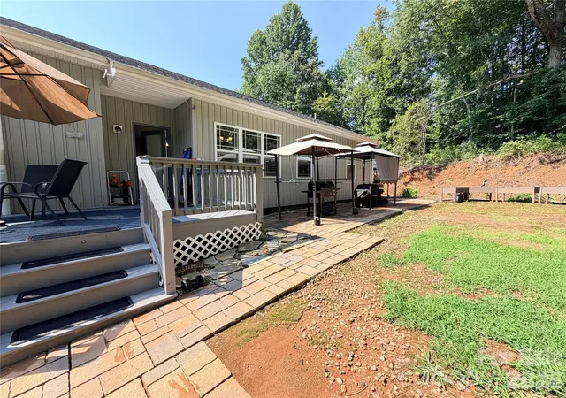 Photo 2 of Single family home for sale at 10 Mooney Dr, Taylorsville, NC 28681 | MLS# 4409587 | Listing updated on 2026-08-25