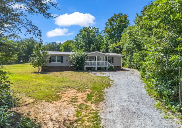 Photo 2 of Single family home for sale at 277 Eldon Grv Dr, Mooresboro, NC 28114 | MLS# 4409588 | Listing updated on 2026-08-14