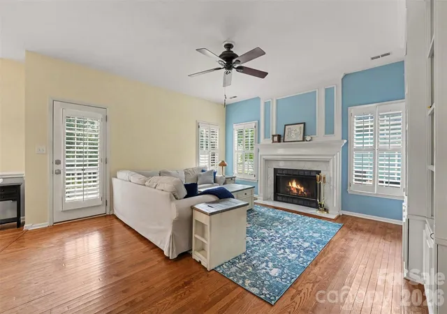 Photo 3 of Single family home for sale at 21315 Harken Dr, Cornelius, NC 28031 | MLS# 4409603 | Listing updated on 2026-09-12