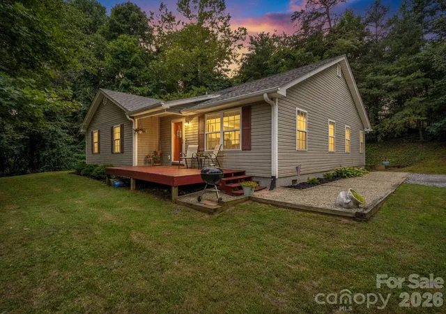 1st image of 18 Buckle Rdg, Weaverville, NC 28787 | MLS# 4409607
