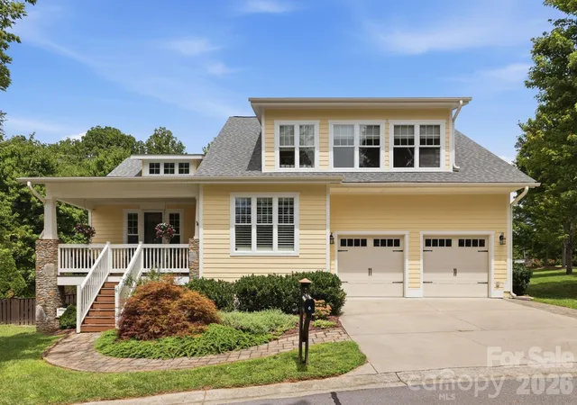 1st image of 6 Bungalow Wy, Asheville, NC 28804 | MLS# 4409610