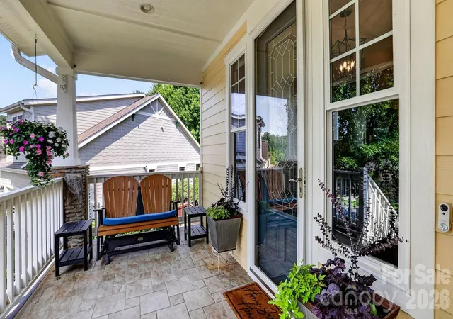 3rd image of 6 Bungalow Wy, Asheville, NC 28804 | MLS# 4409610