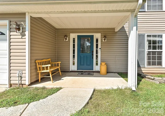 2nd image of 126 Rusty Nail Dr, Mooresville, NC 28115 | MLS# 4409612