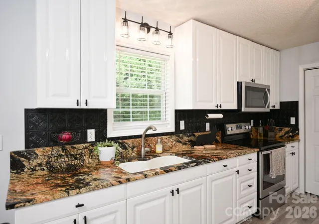 Photo 4 of Single family home for sale at 1151 Shady Ln, Marion, NC 28752 | MLS# 4409618 | Listing updated on 2026-08-15