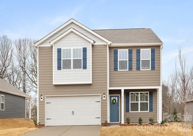 Photo 1 of Single family home for sale at 208 Hyder Ridge Rd, Asheville, NC 28804 | MLS# 4409621 | Listing updated on 2026-10-03