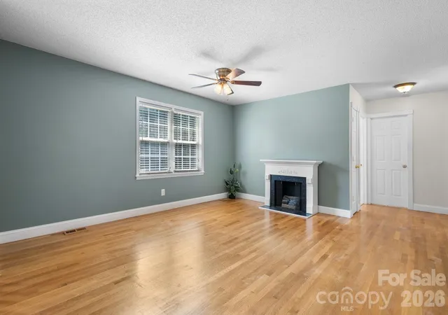 5th image of 4400 Willowood Dr, Morganton, NC 28655 | MLS# 4409635