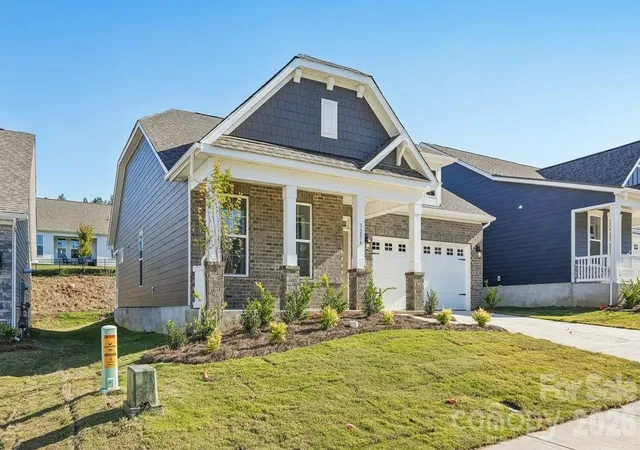 Photo 3 of Single family home for sale at 3256 Oberon St, York, SC 29745 | MLS# 4409648 | Listing updated on 2026-10-28