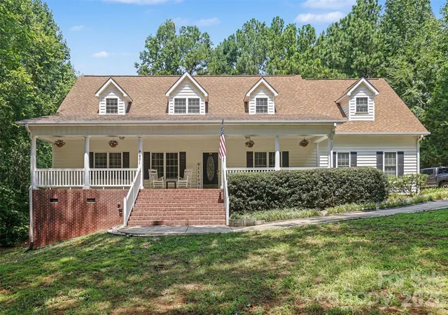 Photo 1 of Single family home for sale at 8401 Shelley Mullis Rd, Fort Mill, SC 29707 | MLS# 4409649 | Listing updated on 2026-08-22
