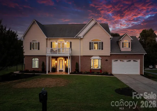 Photo 1 of Single family home for sale at 1360 Sweet Briar Ln, Hickory, NC 28602 | MLS# 4409678 | Listing updated on 2026-09-12