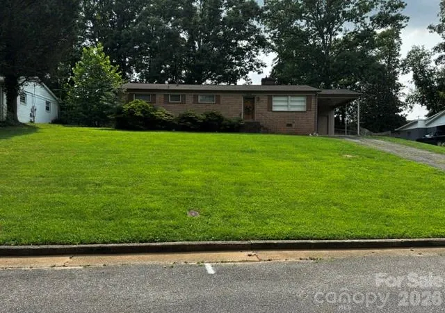 2nd image of 529 10th Street Pl Nw, Hickory, NC 28601 | MLS# 4409679