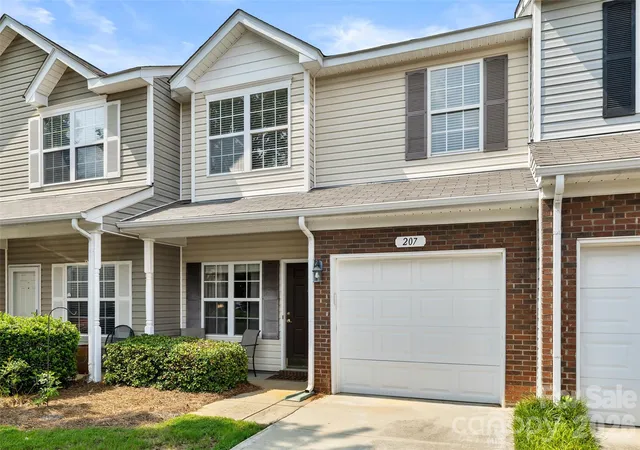 Photo 3 of Townhouse for sale at 207 Tail Race Ln, Fort Mill, SC 29715 | MLS# 4409680 | Listing updated on 2026-09-01