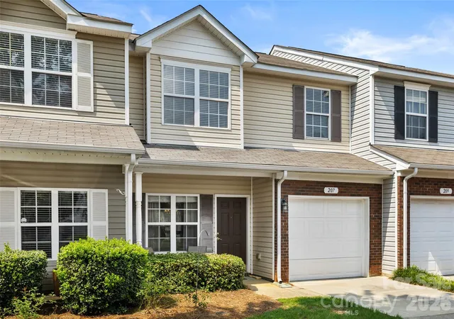 Photo 3 of Townhouse for sale at 207 Tail Race Ln, Fort Mill, SC 29715 | MLS# 4409680 | Listing updated on 2026-09-01