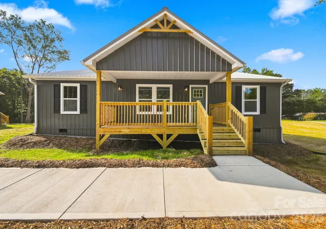 Photo 1 of Single family home for sale at 2945 Link Dr, Granite Falls, NC 28630 | MLS# 4409681 | Listing updated on 2026-09-05