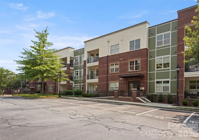 2nd image of 5 Farleigh St #104, Asheville, NC 28803 | MLS# 4409693